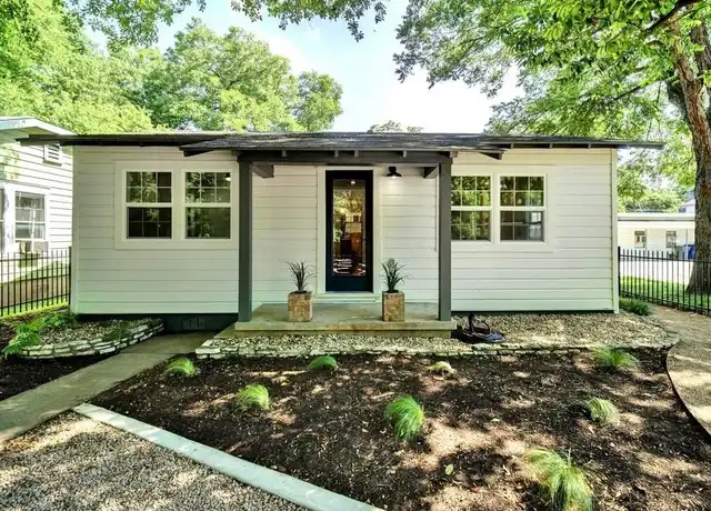 Property at 1714 Canterbury St, Austin, TX, 78702, 3 beds, 2 baths, [object Object]