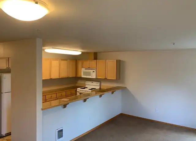Property at Varsity II Apartments - 2316 NE 65th St, Seattle, WA, 98115, 1 bed, 1 bath, [object Object]
