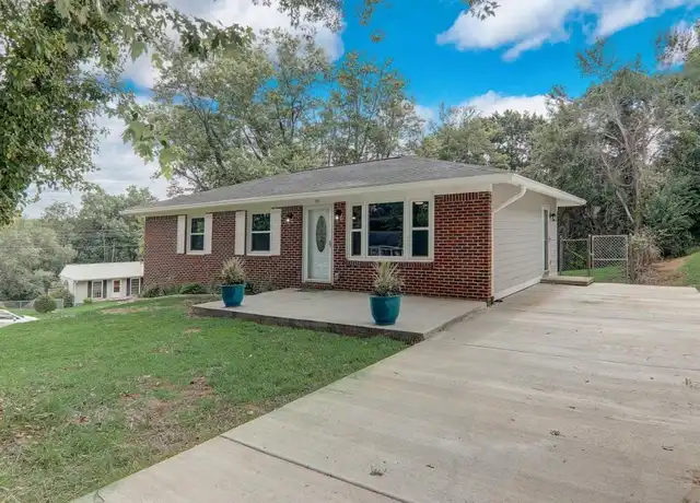 Property at 89 Grandview Rd, Asheville, NC, 28806, 3 beds, 2 baths, [object Object]