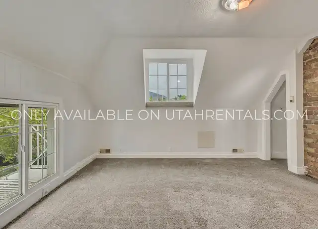 Property at 1040 E 200 S Unit 3, Salt Lake City, UT, 84102, 1 bed, 1 bath, [object Object]