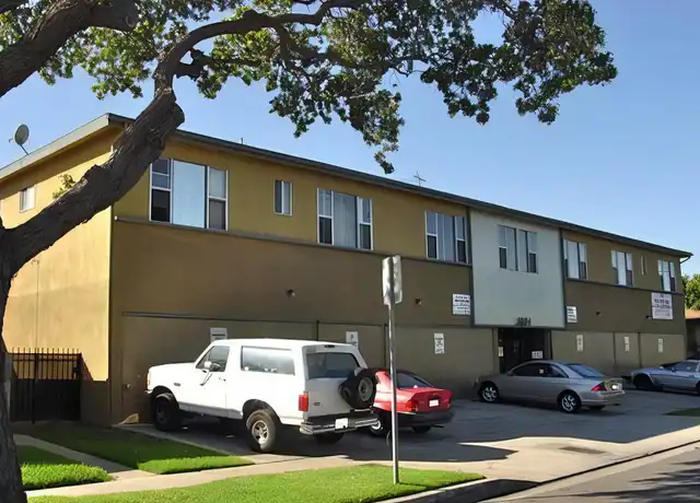 Property at 2804 W El Segundo Blvd Unit 11, Gardena, CA, 90249, 1 bed, 1 bath, [object Object]