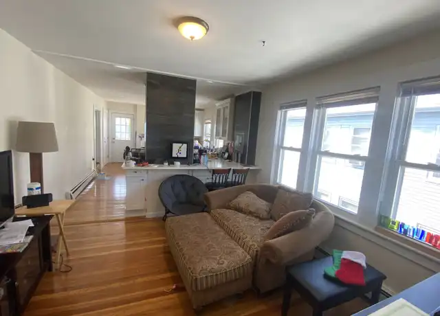 Property at 236 Cedar St Unit 3, Somerville, MA, 02145, 3 beds, 1 bath, [object Object]