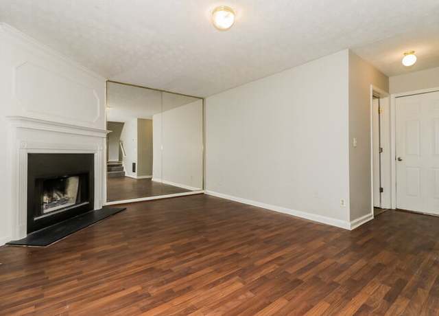 Photo of 2104 Oakland Spring Dr, Snellville, GA 30039
