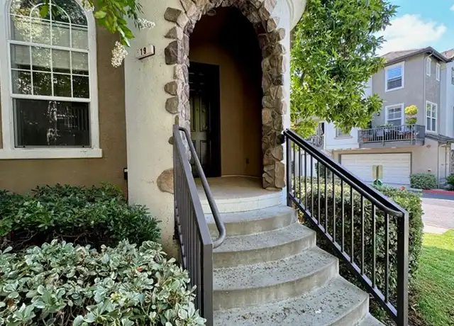 Property at 19 Kenilworth Ln #142, Aliso Viejo, CA, 92656, 3 beds, 2.5 baths, [object Object]