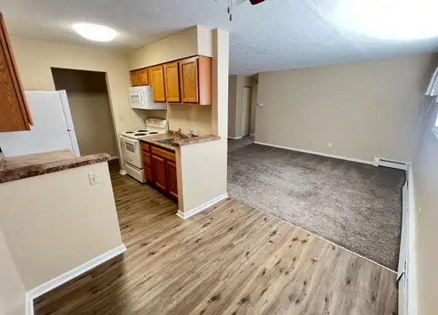 Property at 7715 Hickman Rd Unit 58, Urbandale, IA, 50322, 2 beds, 1 bath, [object Object]
