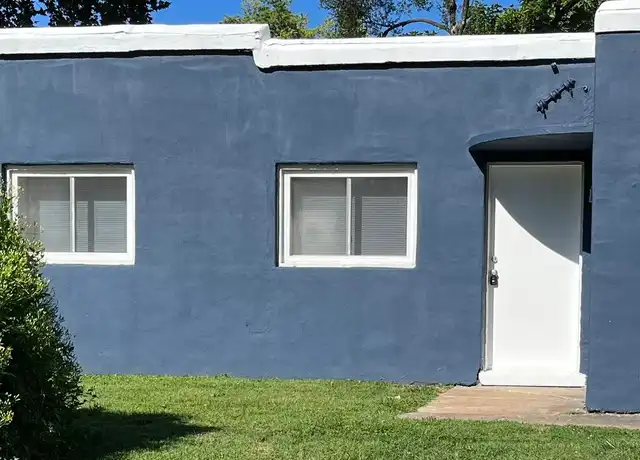 Property at 1404 Willard St, Alton, IL, 62002, 1 bed, 1 bath, [object Object]