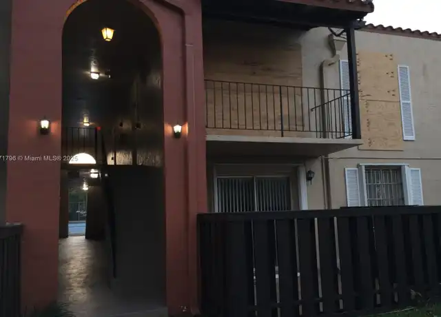 Property at 10740 N Kendall Dr Unit L15, Miami, FL, 33176, 1 bed, 1 bath, [object Object]