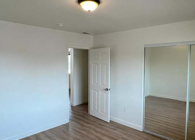 Photo of 419 N Sloan Ave, Compton, CA 90221