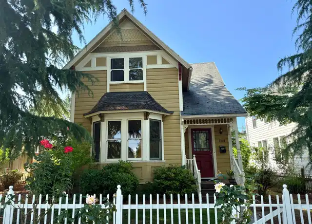 Property at 1830 6th Ave, West Linn, OR, 97068, 2 beds, 1.5 baths, [object Object]