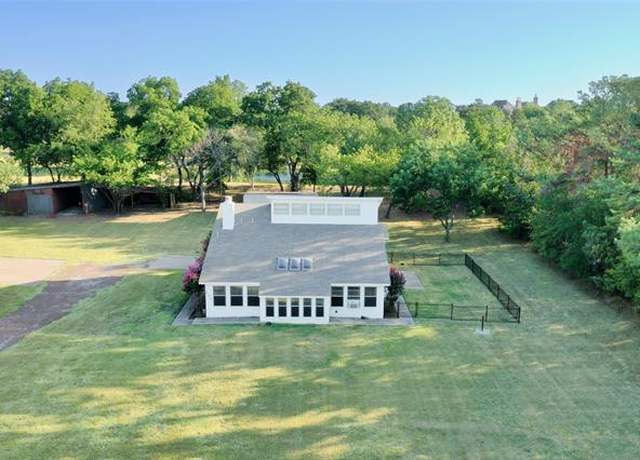 Photo of 220 Sweet St, Southlake, TX 76092