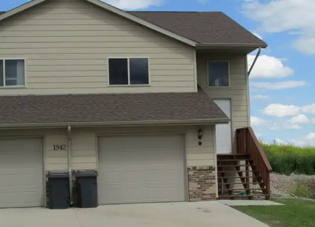 Property at 1342 E Oakland St Unit B, Rapid City, SD, 57701, 3 beds, 2 baths, [object Object]