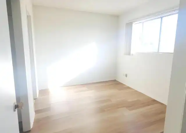 Property at 814 E Grand Ave, El Segundo, CA, 90245, 2 beds, 1 bath, [object Object]