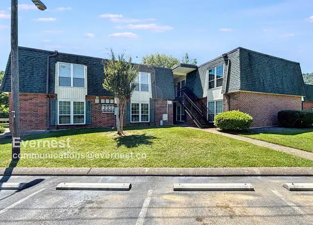 Property at 900 Mountain Creek Rd Unit R324, Chattanooga, TN, 37405, 2 beds, 2 baths, [object Object]