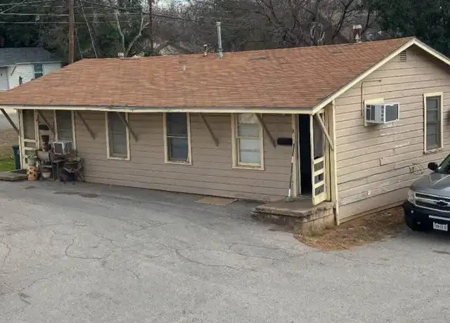 Property at 718 West Avenue C Unit B, Killeen, TX, 76541, 1 bed, 1 bath, [object Object]