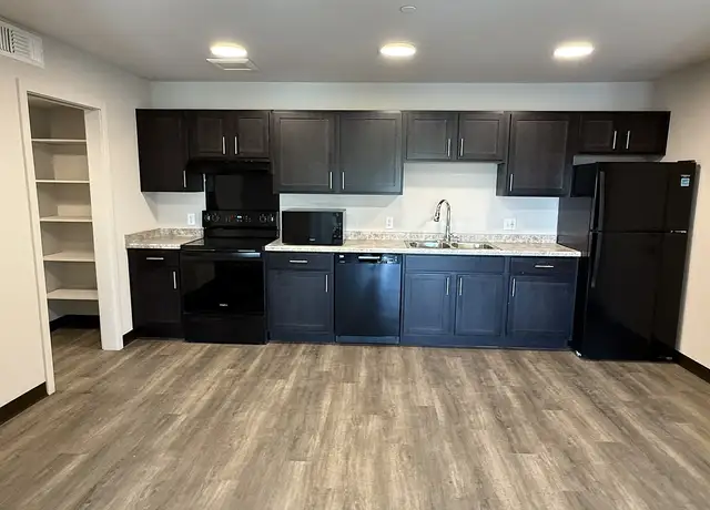 Photo of 1526 W Desert Cove Ave, Phoenix, AZ 85029