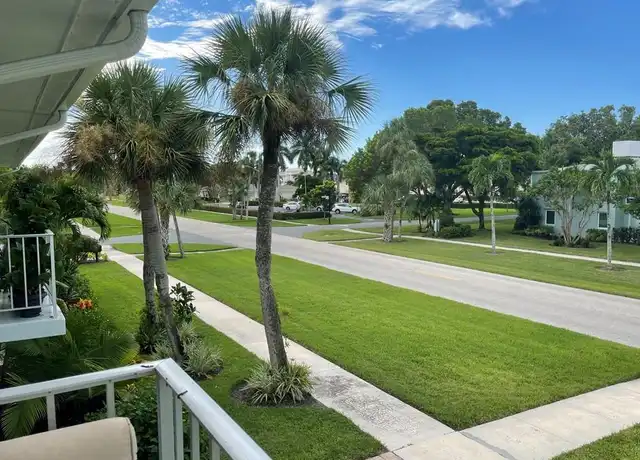 Property at 634 12th Ave S #634, Naples, FL, 34102, 2 beds, 1.5 baths, [object Object]