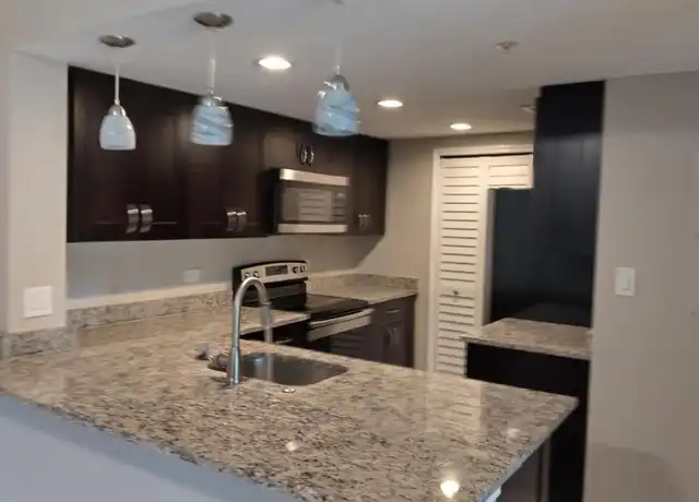 Property at 2205 Belleair Rd, Clearwater, FL, 33764, 1 bed, 1 bath, [object Object]
