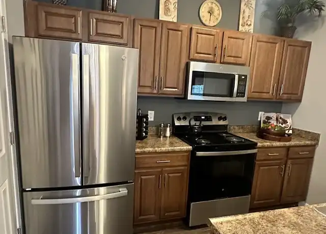 Property at Blankenbaker Crossings Apartment Homes - 2515 Shining Water Dr, Louisville, KY, 40299, 1-2 bed, 1-2 bath, [object Object]
