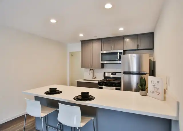 Property at 17200 Newhope St #206, Fountain Valley, CA, 92708, 1 bed, 1 bath, [object Object]