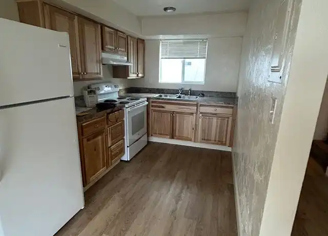Property at 700 1st St Unit 28, Springfield, OR, 97477, 2 beds, 1 bath, [object Object]