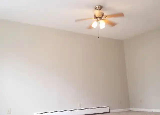 Property at 263 W 13th St Unit Lower, Elmira Heights, NY, 14903, 3 beds, 1 bath, [object Object]