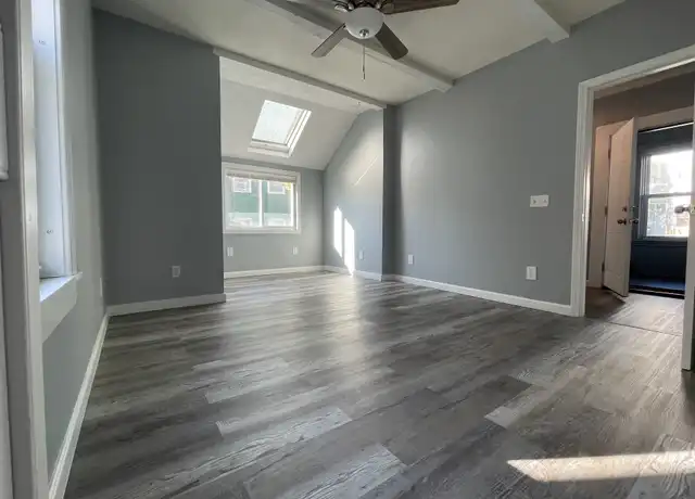 Property at 10 E Shelby St Unit 2, Worcester, MA, 01605, 2 beds, 1 bath, [object Object]