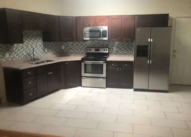 Property at 5 Child St Unit 3, Warren, RI, 02885, 2 beds, 1 bath, [object Object]
