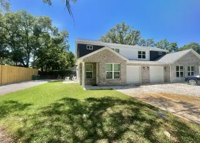Property at 213 Allen St, Niceville, FL, 32578, 2 beds, 2 baths, [object Object]