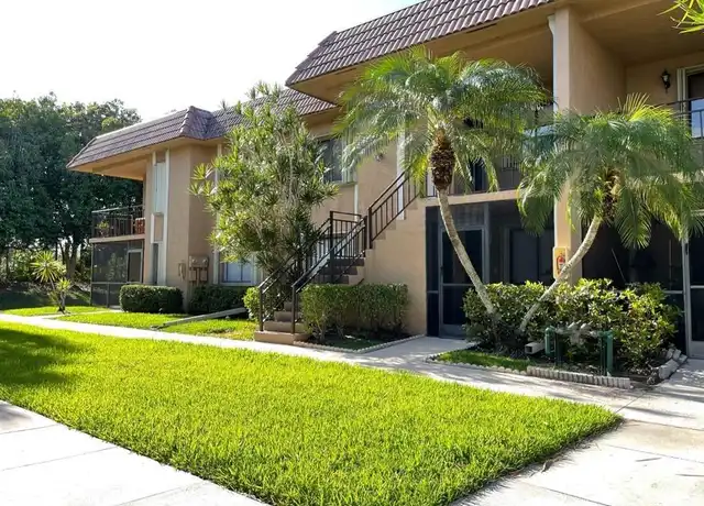 Property at 195 Lakeview Dr #102, Weston, FL, 33326, 2 beds, 2 baths, [object Object]