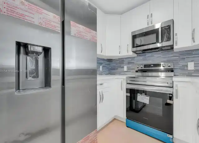Property at 7640 NW 182nd Ter, Hialeah, FL, 33015, 3 beds, 2 baths, [object Object]