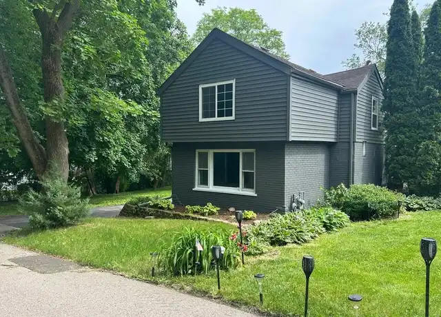 Property at 28863 W Pittner Ave, Cary, IL, 60013, 3 beds, 2 baths, [object Object]