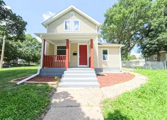 Property at 400 E Madison St, Jefferson, IA, 50129, 3 beds, 1 bath, [object Object]