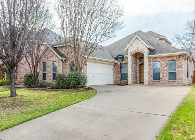 Property at 8325 Estandarte Ct, Benbrook, TX, 76126, 4 beds, 3 baths, [object Object]