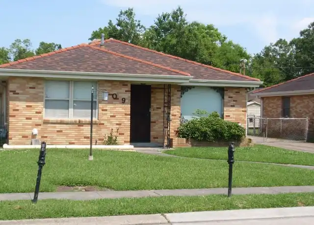 Property at 409 Carrollton Ave, Metairie, LA, 70005, 3 beds, 2 baths, [object Object]
