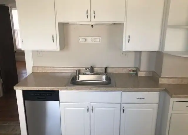 Property at 2024 Grand Ave S #1, Minneapolis, MN, 55405, 3 beds, 1 bath, [object Object]