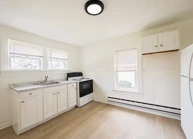 Property at The Manor - 401-409 Elizabeth Ave, Paulsboro, NJ, 08066, 2 beds, 1 bath, [object Object]