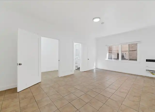 Property at 1475 W Adams Blvd Unit 102, Los Angeles, CA, 90007, 0 beds, 1 bath, [object Object]