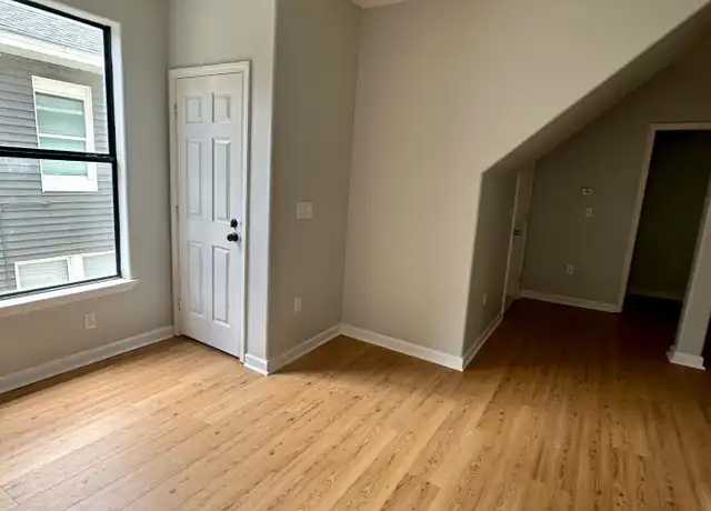 Property at 1526 Court Ave, Memphis, TN, 38104, 4 beds, 1 bath, [object Object]