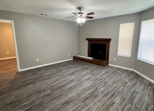 Property at 8800 Schick Rd Unit B, Austin, TX, 78729, 1 bed, 1 bath, [object Object]