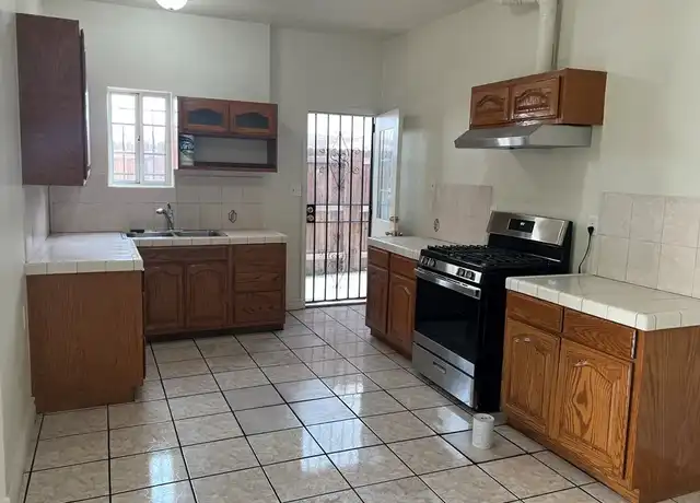 Property at 10712 S Hoover St, Los Angeles, CA, 90044, 2 beds, 1 bath, [object Object]
