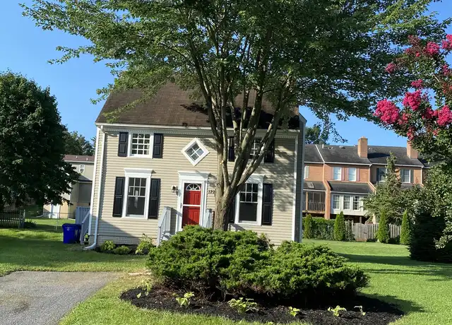 Property at 1221 Magnolia Ct, Hagerstown, MD, 21742, 3 beds, 2 baths, [object Object]