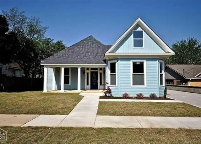 Property at 815 S Madison St, Jonesboro, AR, 72401, 3 beds, 2.5 baths, [object Object]