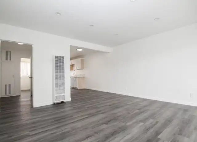 Property at 943 Myrtle Ave Unit 9, Inglewood, CA, 90301, 1 bed, 1 bath, [object Object]