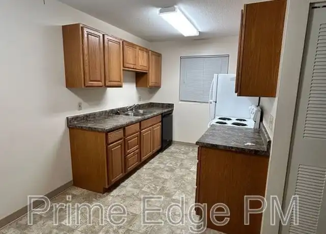 Property at 2201 S 10th St Unit 108, Lincoln, NE, 68502, 2 beds, 1 bath, [object Object]
