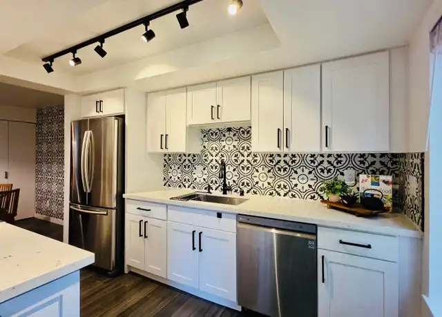 Property at 4717 W Lake Sammamish Pkwy SE Unit C202, Issaquah, WA, 98027, 2 beds, 2 baths, [object Object]