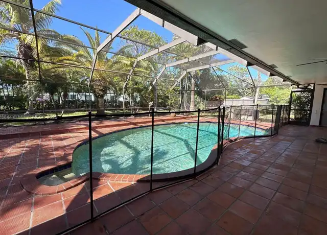 Property at 7625 SW 180th Ter Unit 7625, Palmetto Bay, FL, 33157, 3 beds, 2 baths, [object Object]