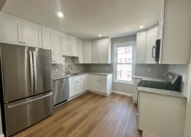 Property at 221 Wilson St Unit 2N, Manchester, NH, 03103, 3 beds, 1 bath, [object Object]