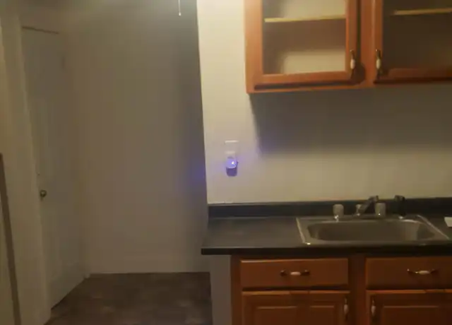 Property at 322 2nd St Unit 2, Albany, NY, 12206, 1 bed, 1 bath, [object Object]
