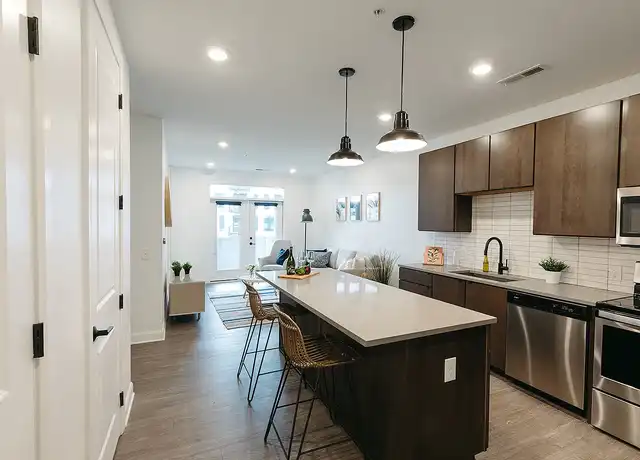 Property at Gravity - 480 W Broad St, Columbus, OH, 43215, 0-1 beds, 1 bath, [object Object]