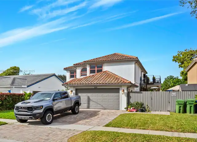 Property at 1420 SW 88th Ave, Pembroke Pines, FL, 33025, 4 beds, 2 baths, [object Object]